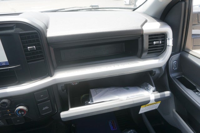 2025 Ford Super Duty F-600 DRW XL