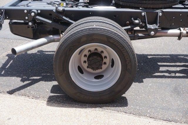 2025 Ford Super Duty F-600 DRW XL