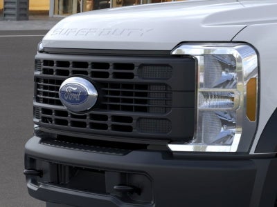 2025 Ford Super Duty F-600 DRW XL