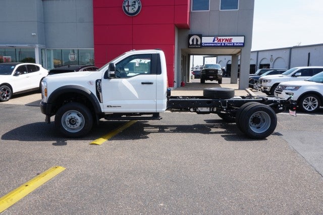 2025 Ford Super Duty F-600 DRW XL
