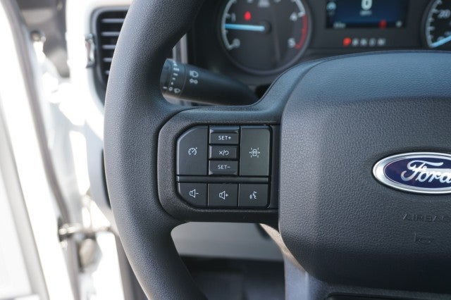 2025 Ford Super Duty F-600 DRW XL