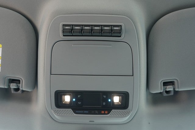 2025 Ford Super Duty F-600 DRW XL