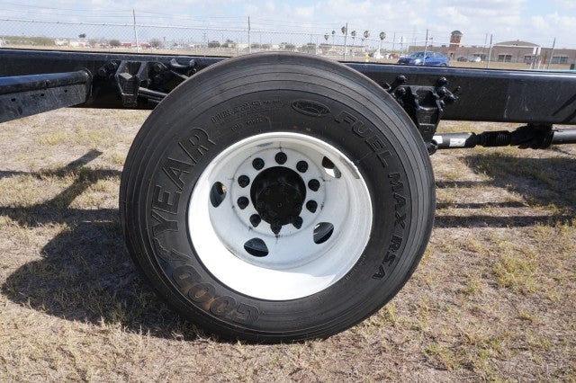 2027 Ford F-650 Straight Frame Base