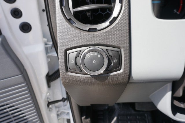 2027 Ford F-650 Straight Frame Base