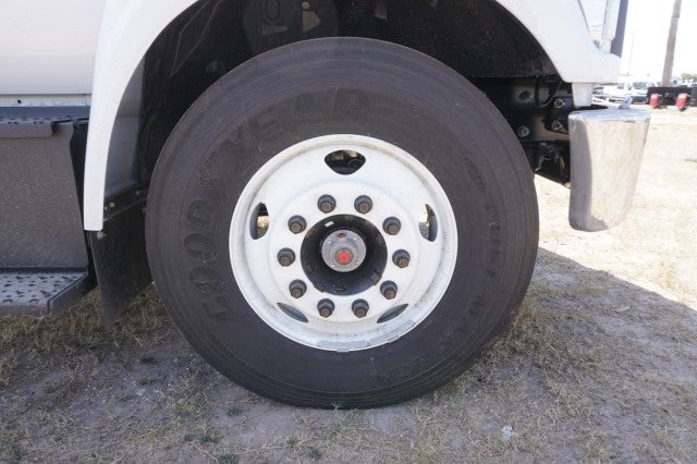 2027 Ford F-650 Straight Frame Base