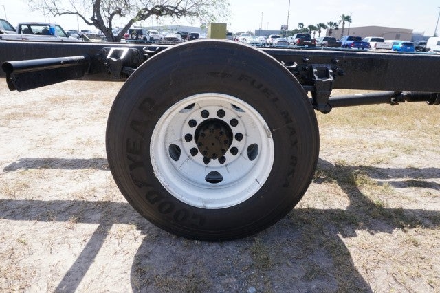 2027 Ford F-650 Straight Frame Base