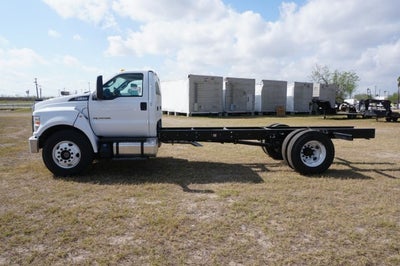 2027 Ford F-650 Straight Frame Base