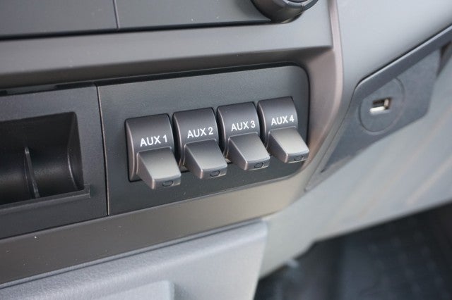 2027 Ford F-650 Straight Frame Base