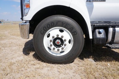 2027 Ford F-650 Straight Frame Base