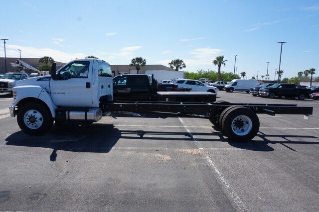2027 Ford F-750 Straight Frame F-750 SD Diesel Straight Frame