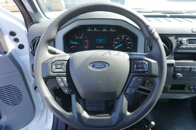 2027 Ford F-750 Straight Frame Base