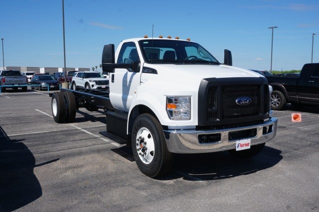 2027 Ford F-750 Straight Frame Base