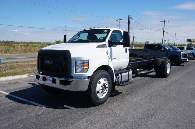 2027 Ford F-750 Straight Frame F-750 SD Diesel Straight Frame
