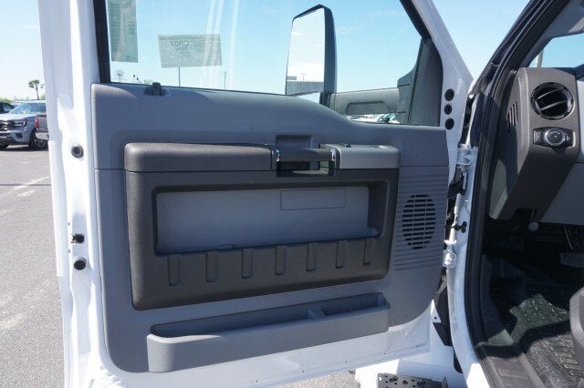 2027 Ford F-750 Straight Frame F-750 SD Diesel Straight Frame