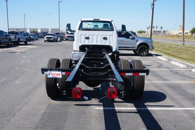 2027 Ford F-750 Straight Frame Base