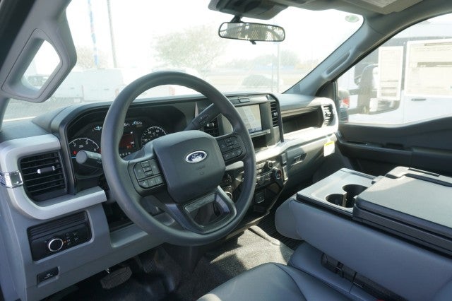 2025 Ford Super Duty F-450 DRW XL