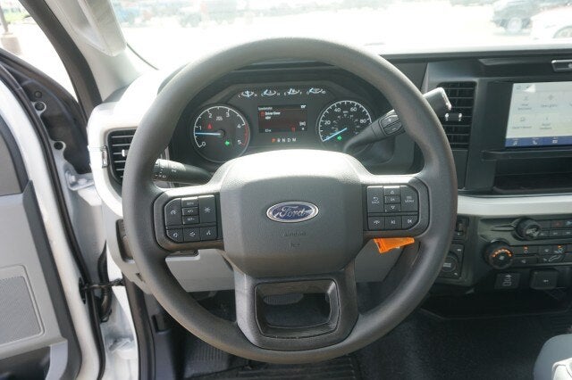 2025 Ford Super Duty F-550 DRW XL