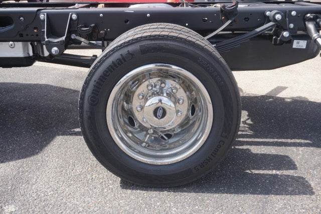 2025 Ford Super Duty F-550 DRW XL