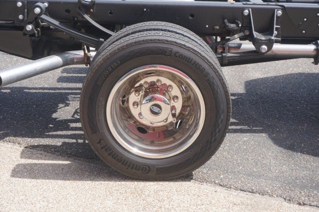 2025 Ford Super Duty F-550 DRW XL