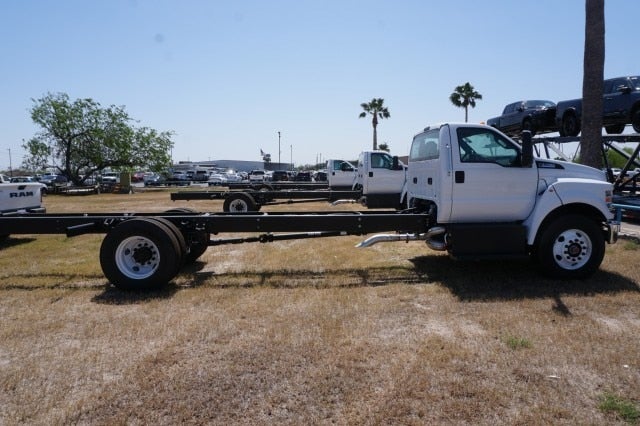 2027 Ford F-750 Straight Frame F-750 SD Diesel Straight Frame