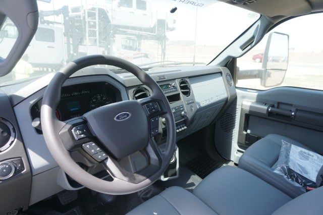 2027 Ford F-750 Straight Frame Base