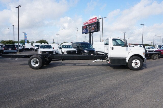 2027 Ford F-750 Straight Frame F-750 SD Diesel Straight Frame