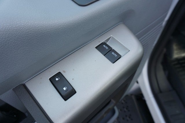 2027 Ford F-750 Straight Frame Base