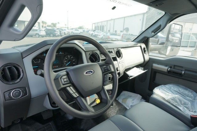 2027 Ford F-750 Straight Frame Base