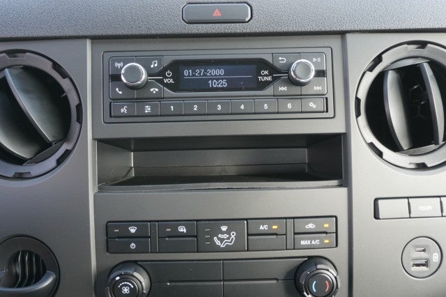 2027 Ford F-750 Straight Frame Base