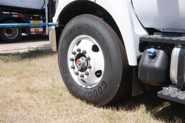 2027 Ford F-750 Straight Frame Base