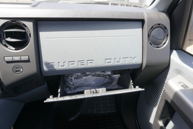 2027 Ford F-750 Straight Frame Base