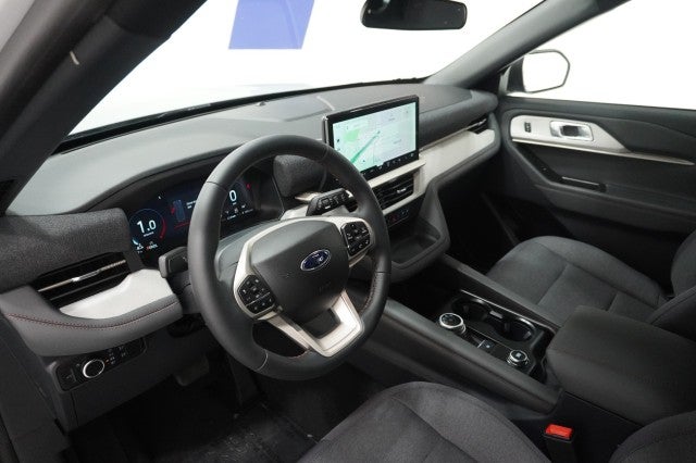 2027 Ford Explorer Active w/200A Pkg