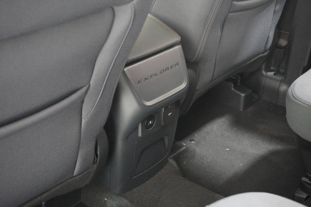 2027 Ford Explorer Active w/200A Pkg