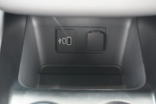 2027 Ford Explorer Active w/200A Pkg