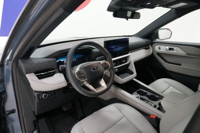 2027 Ford Explorer Active w/200A Pkg