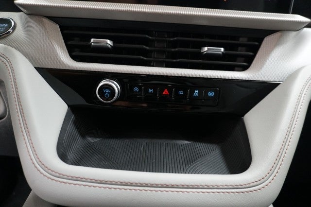 2027 Ford Explorer Active w/200A Pkg