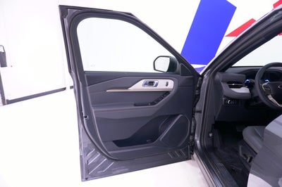 2027 Ford Explorer Active w/200A Pkg