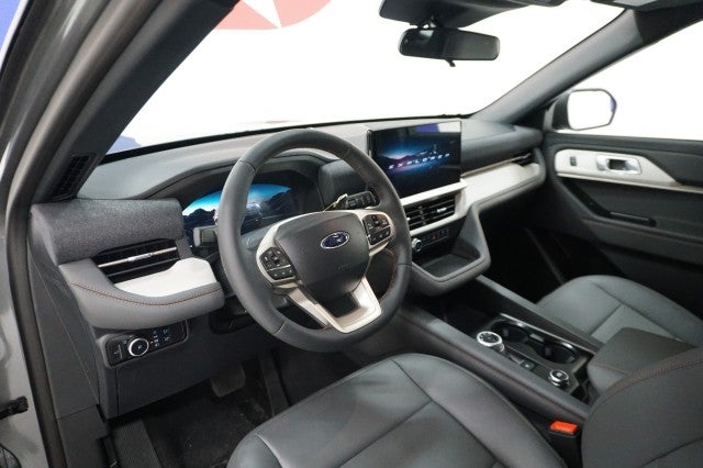 2027 Ford Explorer Active w/200A Pkg