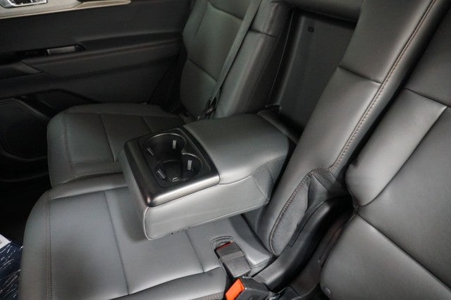 2027 Ford Explorer Active w/200A Pkg