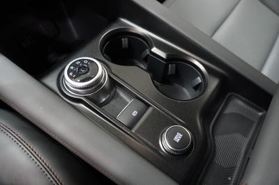 2027 Ford Explorer Active w/200A Pkg