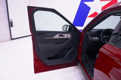 2027 Ford Explorer Active w/200A Pkg