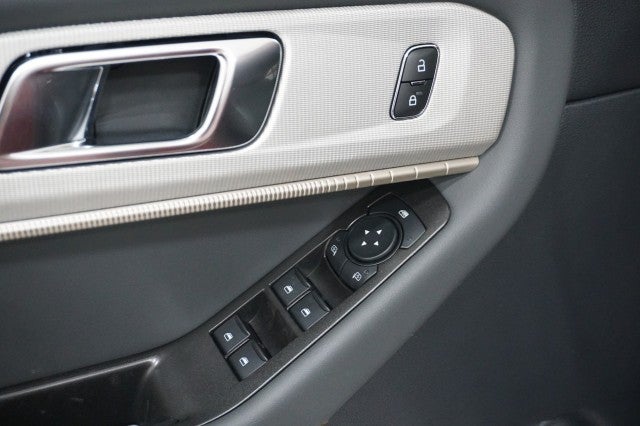 2027 Ford Explorer Active w/200A Pkg