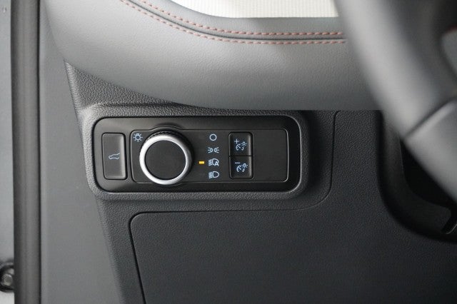 2027 Ford Explorer Active w/200A Pkg