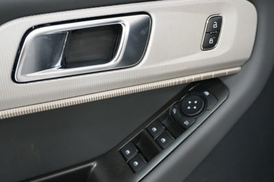 2027 Ford Explorer Active w/200A Pkg