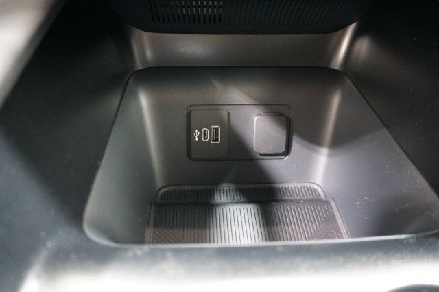 2027 Ford Explorer Active w/200A Pkg