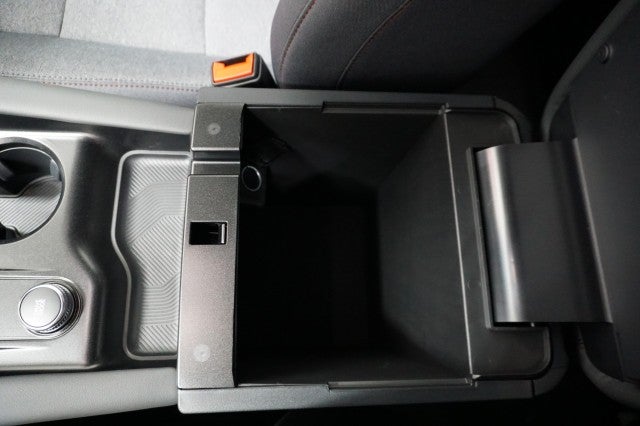 2027 Ford Explorer Active w/200A Pkg