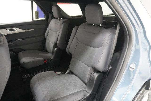 2027 Ford Explorer Active w/200A Pkg