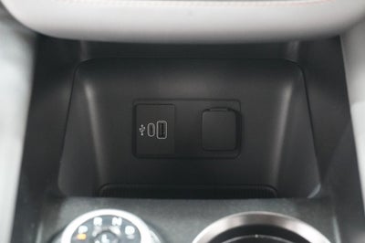 2027 Ford Explorer Active w/200A Pkg