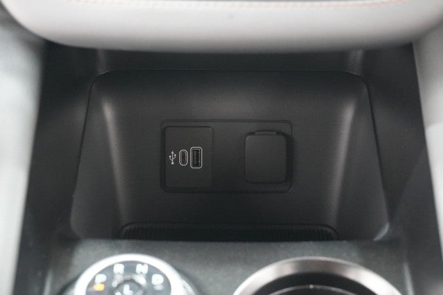 2027 Ford Explorer Active w/200A Pkg