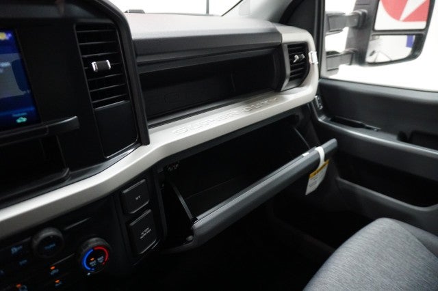 2027 Ford Super Duty F-250 SRW XL
